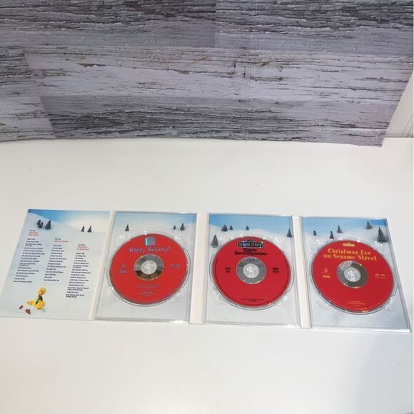 𝅺sesame Street Happy Holiday Collection  3 Disk DVD set - Picture 4 of 5